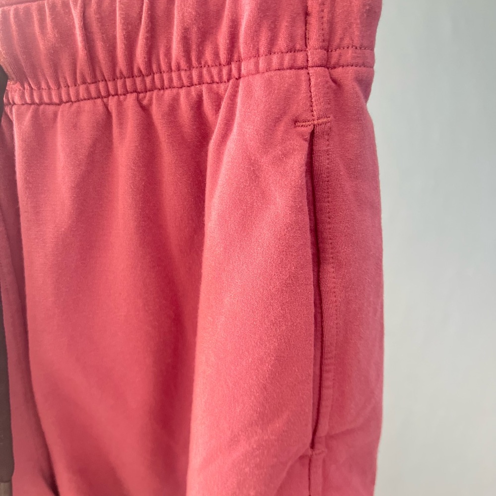 Lululemon - Picture 3 of 14